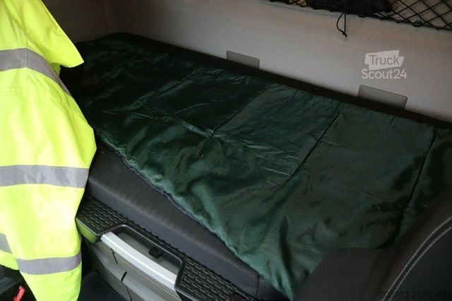 Kravas automašīnai uzstādīts celtnis MAN TGS 18.360 4x2 Pritsche Kran HIAB XHIDUO 188 E5