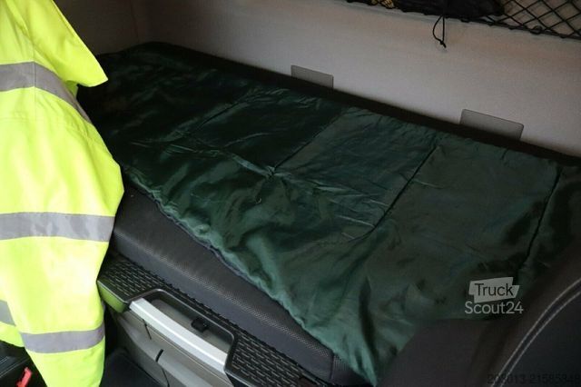 Automobilis ar plakanu platformu MAN TGS 18.360 4x2 Pritsche Kran HIAB XHIDUO 188 E5