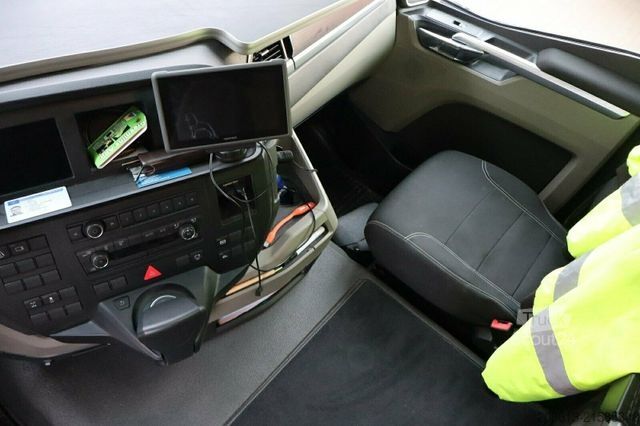 Automobilis ar plakanu platformu MAN TGS 18.360 4x2 Pritsche Kran HIAB XHIDUO 188 E5