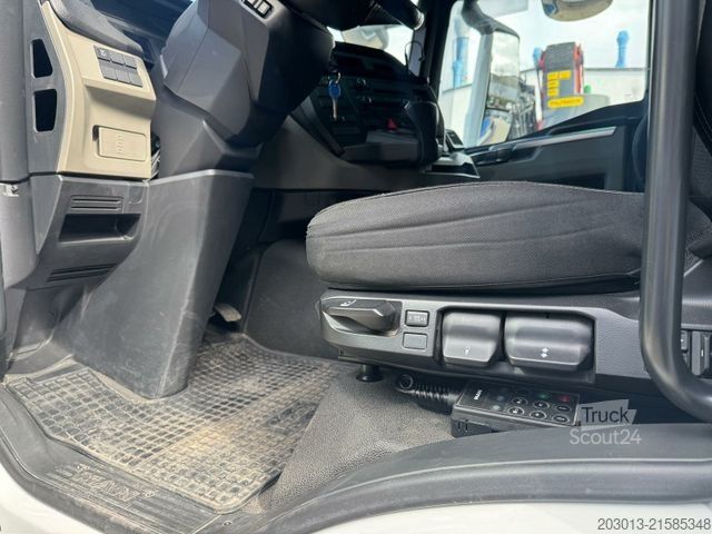 Tovornjak s ploščadjo MAN TGS 18.360 4x2 Pritsche Kran HIAB XHIDUO 188 E5