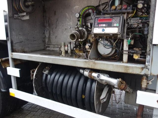 Tank Mercedes-Benz SK 1722 FUELTANKTRUCK 13750 L STEELSPRINGS