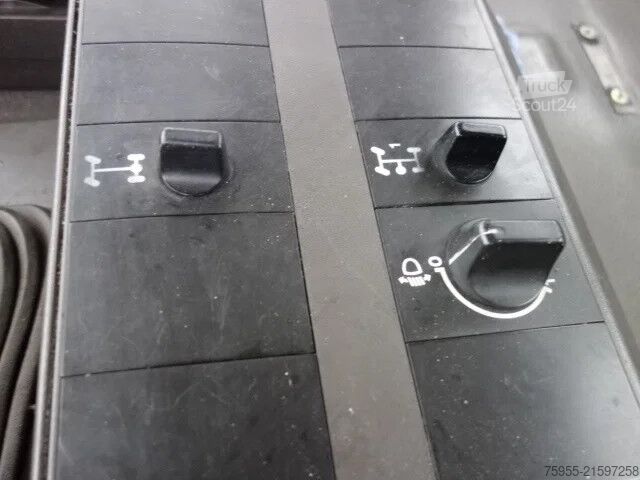 Tank Mercedes-Benz SK 1722 FUELTANKTRUCK 13750 L STEELSPRINGS