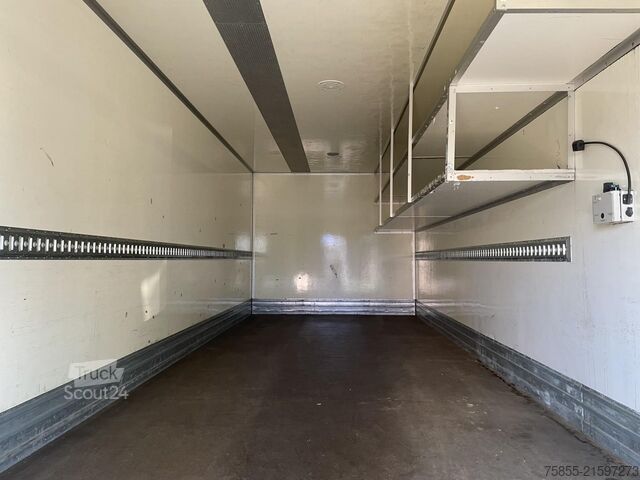 Box body Volvo FL240 Closed Box / Loading Lift / 157.000 KM