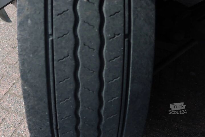 Box body DAF CF 290 Bak+Klep Dhollandia 2.000 kg