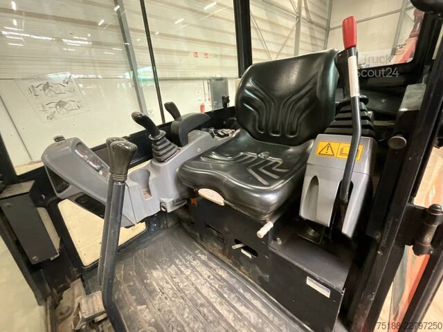 Minikaivinkone Kubota KX 016-4
