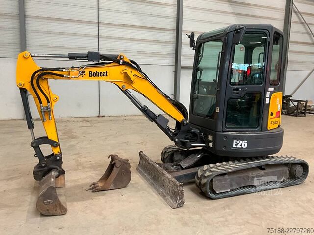 Mini-excavator Bobcat E 26