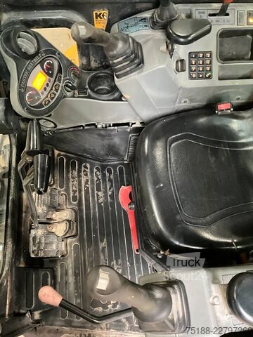 Mini-excavator Bobcat E 26