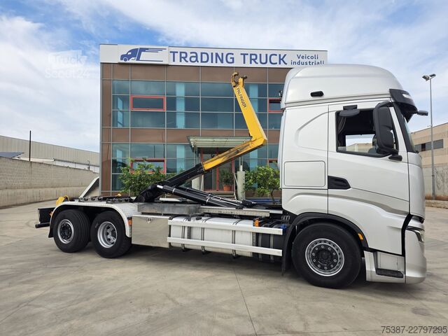 Kroklastbil Iveco 260S48