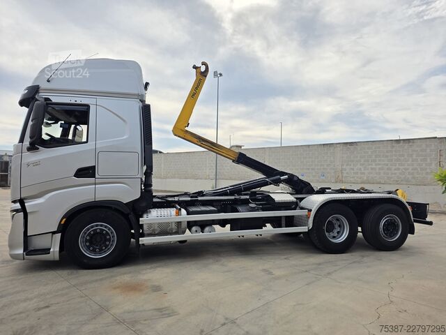 Kroklastbil Iveco 260S48