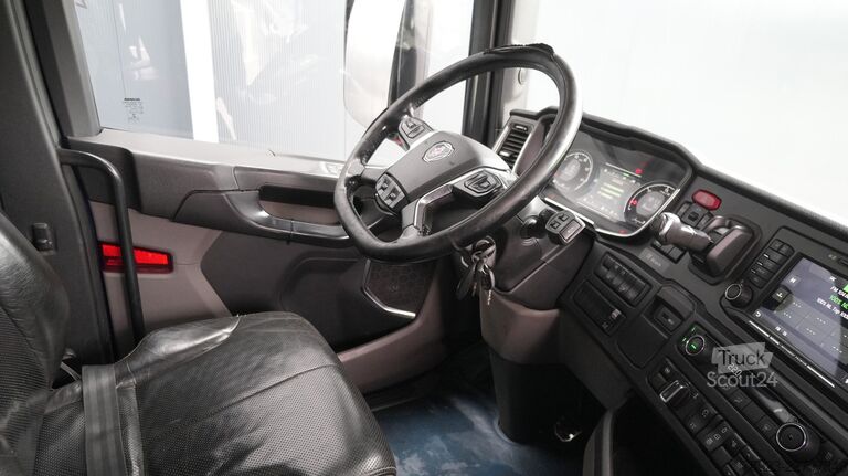 Standartinis-SZM Scania R 520 V8 6x2 tractor unit retarder
