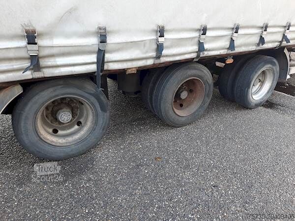 Bâches coulissantes KASSBOHRER MZ