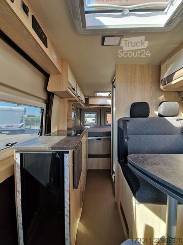Kamper kombi PÖSSL Summit 600 Plus Markise Solar Navi AHK