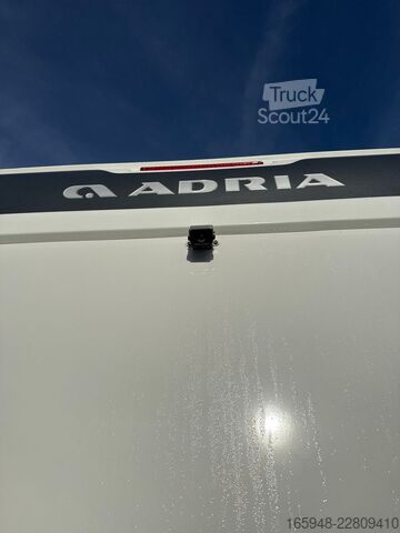 Half-integraal camper ADRIA ADRIA S 670 SC CORAL