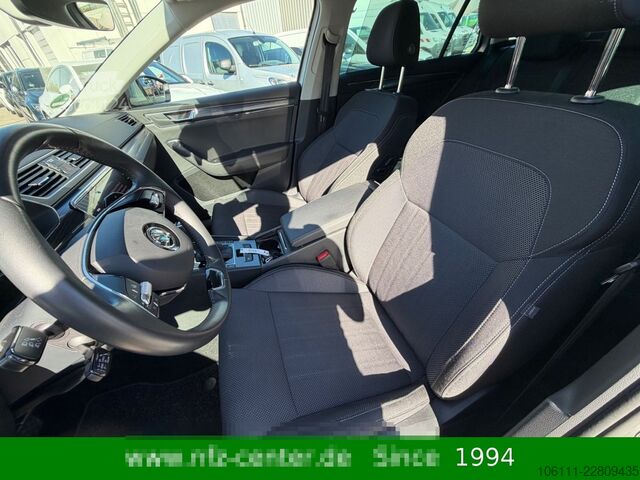 Minibus SKODA Superb Combi Style DSG Business Amundsen Kamera