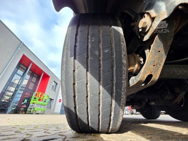 Auflieger mit Pritsche & Plane BERGER SAPL24 / Coilmulde / 5.450 kg Leergewicht