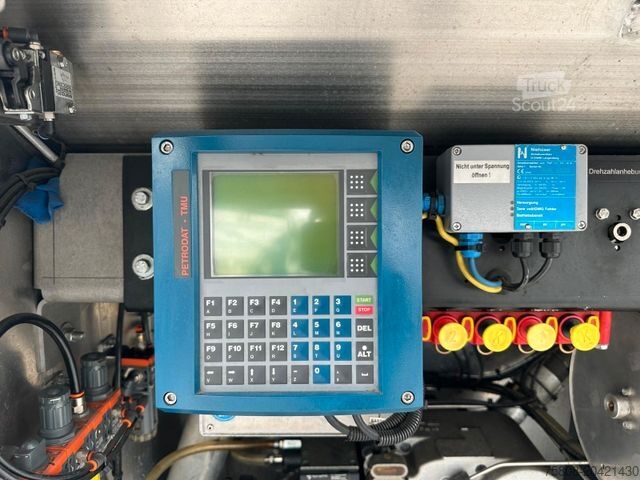 Tankbil MAN TGM 26.320 Rohr 21.000L Oben/unten Funk Lenk