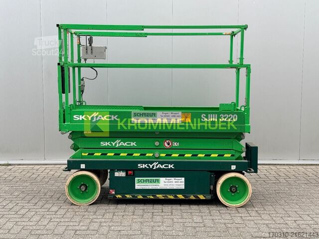 Škarjasto dvigalo Sky Jack SJ III 3220