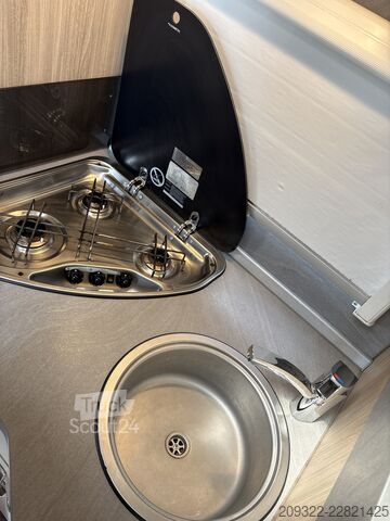 Autorulotă semi-integrată Fiat Ducato Weinsberg Carasuite 650MF del 2020 | Manuale | Posti letto: 5