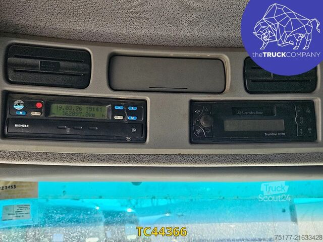 Măturătoare stradală Mercedes-Benz Axor 1828