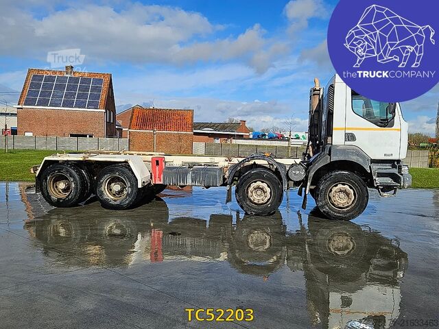 Chassis with cab Renault Kerax 370