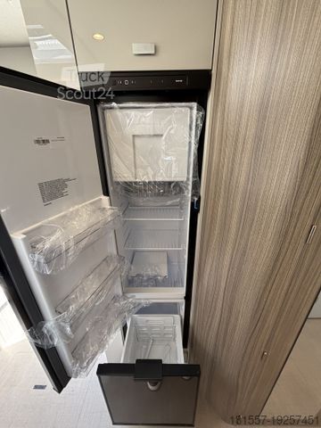 Ολοκληρωμένο αυτοκινούμενο τροχόσπιτο BÜRSTNER Lyseo I 744 Automatik, TV, Wifi, Harmony Line