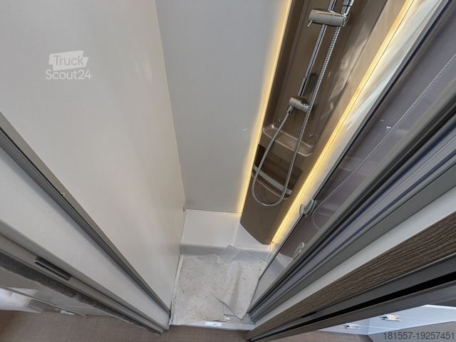 Ολοκληρωμένο αυτοκινούμενο τροχόσπιτο BÜRSTNER Lyseo I 744 Automatik, TV, Wifi, Harmony Line