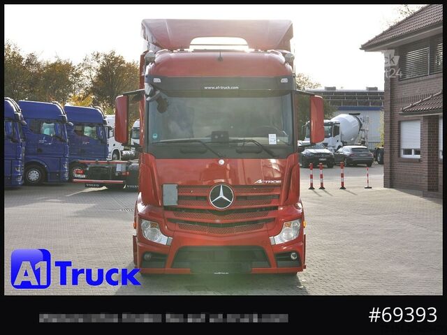 Volume tractor unit MERCEDES-BENZ Actros 1832, Lowliner, 1 Vorbesitzer