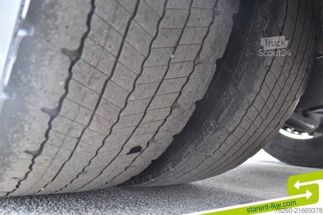 Standardowy ciągnik siodłowy DAF XG+ 530 Leder Intarder Standklima ACC Alufelgen