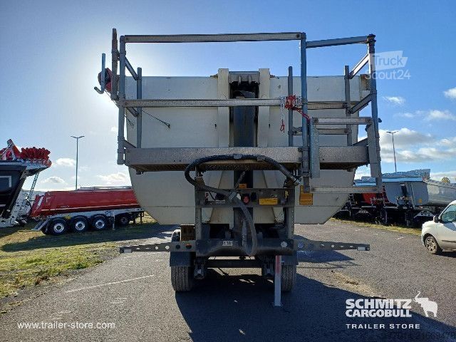 Semirremolque volquete Schmitz Cargobull Tipper Steel half pipe body