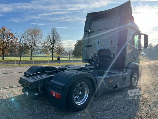 Volume trekker Mercedes-Benz Actros 1843 E6 Retarder Luft Luft Bett