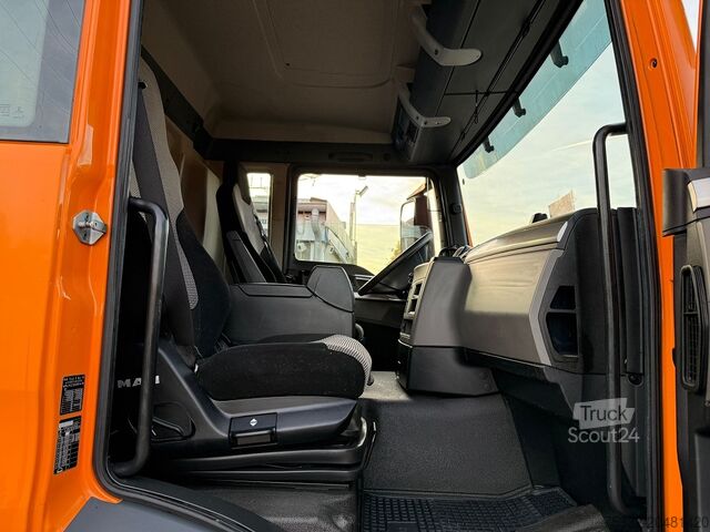 Camion à plateau & bâche MAN TGS 26.420BL/6X2-Vorlauf-Lenk-ADR-284TKM