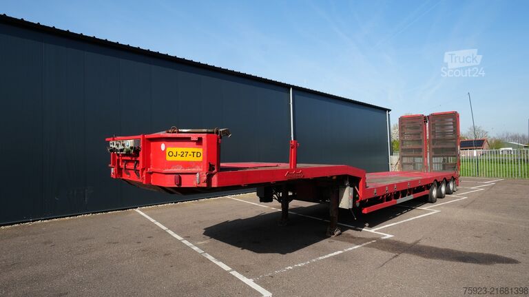 Góndola de cama semirrebajada Nooteboom MCO-48-03V 3 axle semi low loader extendable
