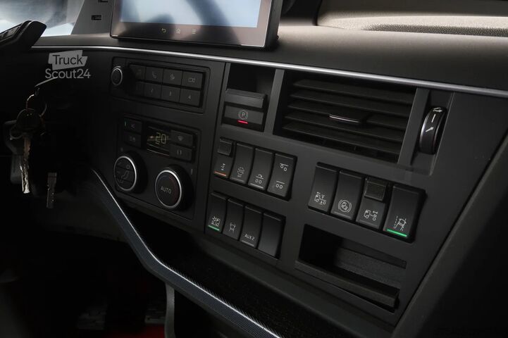 Standard-SZM Volvo FH 500 6X2/2/ FULL AIR/ DUAL CLUTCH/ WB 410/ SP...