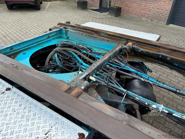 Transporte de contenedores Floor Kiepende containeraanhangwagen APK 08-2026