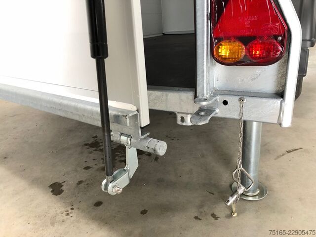 Reboque baú Cheval Liberte Debon C300 Roadster Tür Kofferanhänger
