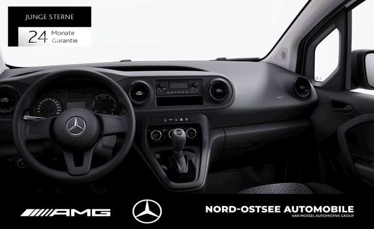 Ploščati dostavnik Mercedes-Benz E CITAN KLIMAAUTOMATIK AHK RADIO 2 SITZE