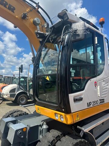 Tekerlekli ekskavatör Liebherr 914