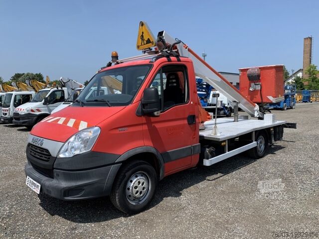 Furgonetă cu cutie Iveco Daily Multitel 160 ALU DS - 16m