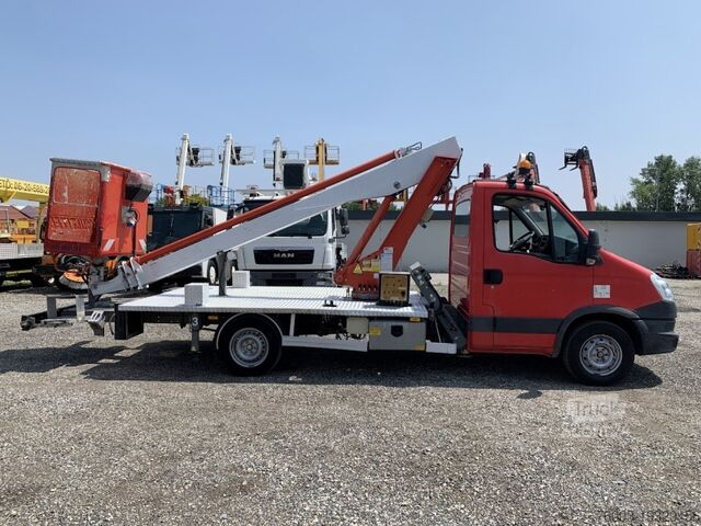 Furgonetă cu cutie Iveco Daily Multitel 160 ALU DS - 16m