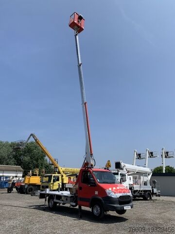 Furgonetă cu cutie Iveco Daily Multitel 160 ALU DS - 16m