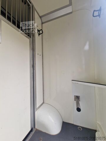 Horse transportation Renault Master STX automaat paardenwagen voorzien van e...