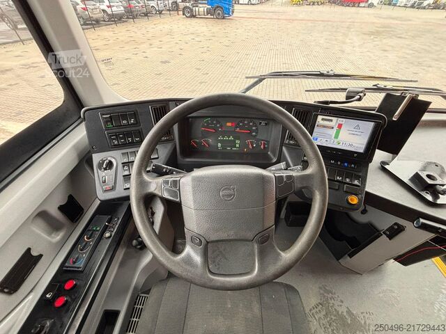 Intercity-buss Volvo B8R 8900 6x2*4 EURO 6 / AC / AUXILIARY HEATING ...