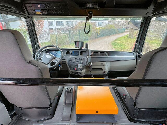 Camión cisterna de bomberos TLF 2500 MAN TGL 12.250 TLF 2500 l Wasser 250l Schaum