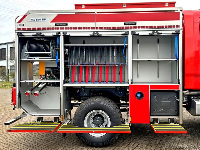 İtfaiye aracı su tankeri 3000 Renault D14 TLF 3000 4x4 Allrad Single-Bereifung