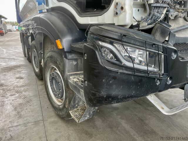 Tipper truck IVECO TRAKKER 510 T-WAY