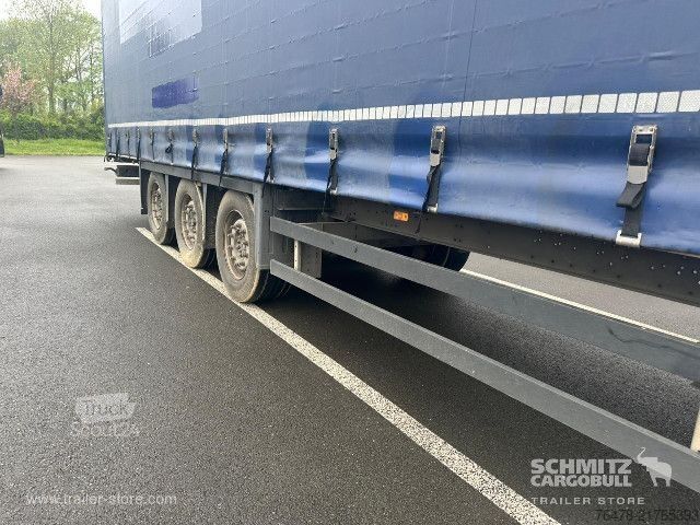 Semi-remorque bâchée Schmitz Cargobull Curtainsider Mega