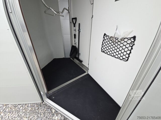 Remorque de transport de chevaux Cheval Liberté Touring XL Jumping Sattelschrank 100km