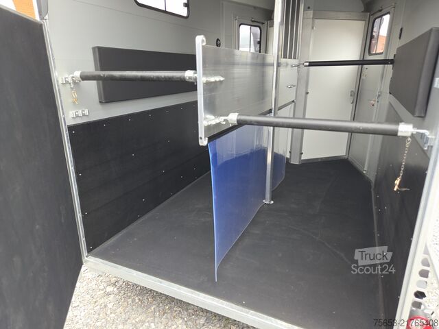 Remorque de transport de chevaux Cheval Liberté Touring XL Jumping Sattelschrank 100km