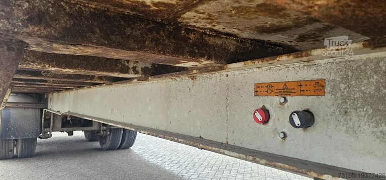 Camion de gunoi Fruehauf DF33C13RL presse - DF33C13RL