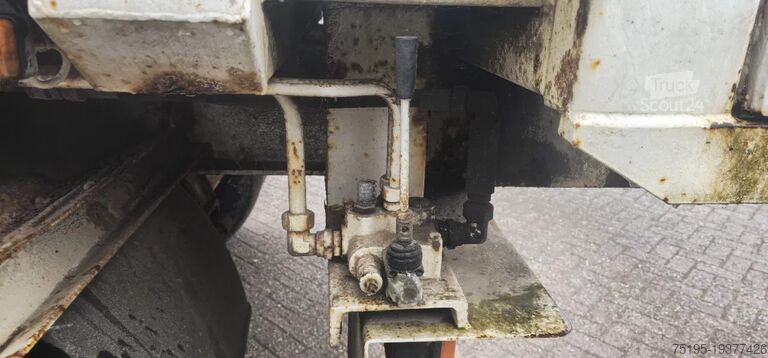 Camion de gunoi Fruehauf DF33C13RL presse - DF33C13RL